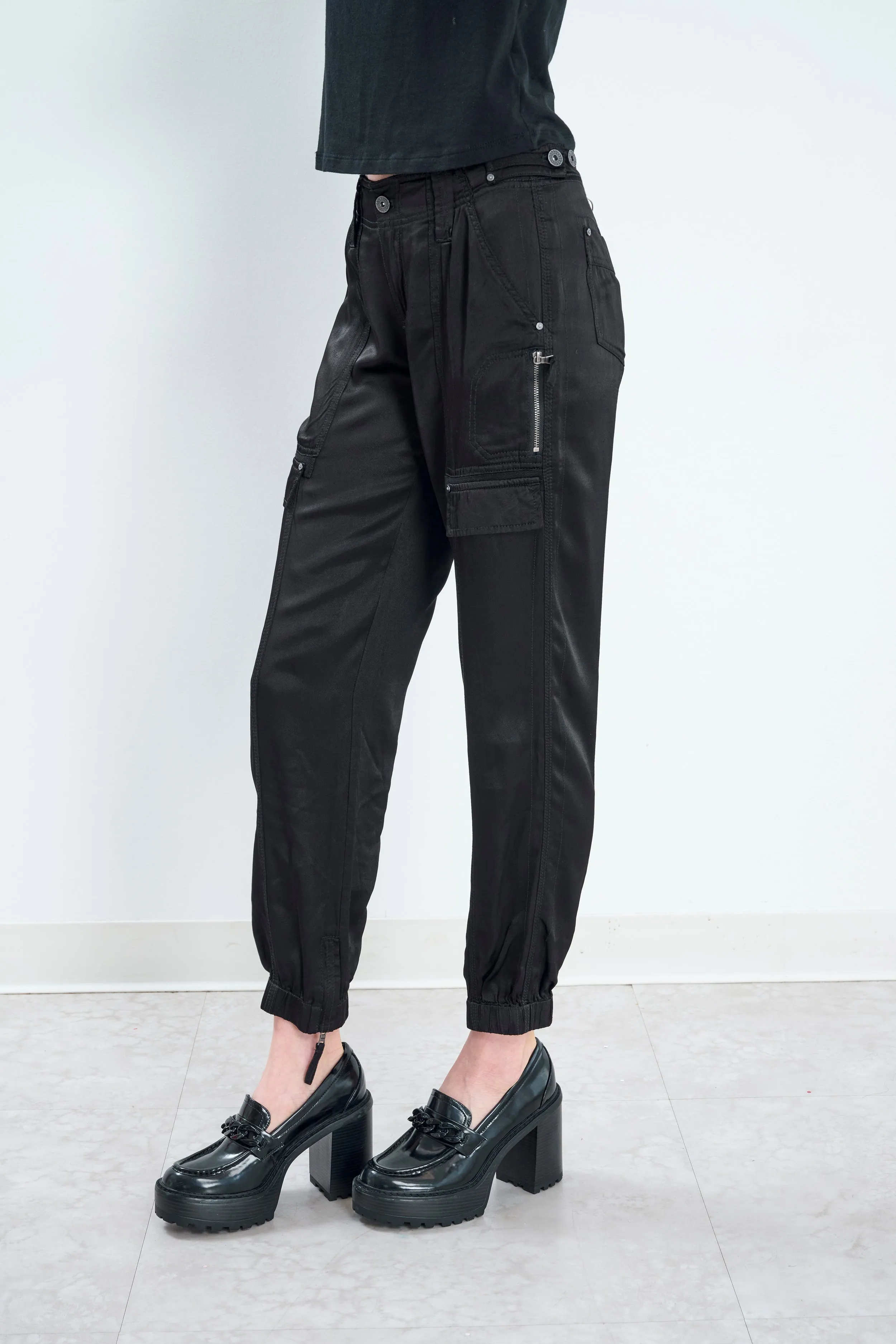 Axel Viscose Satin Jogger