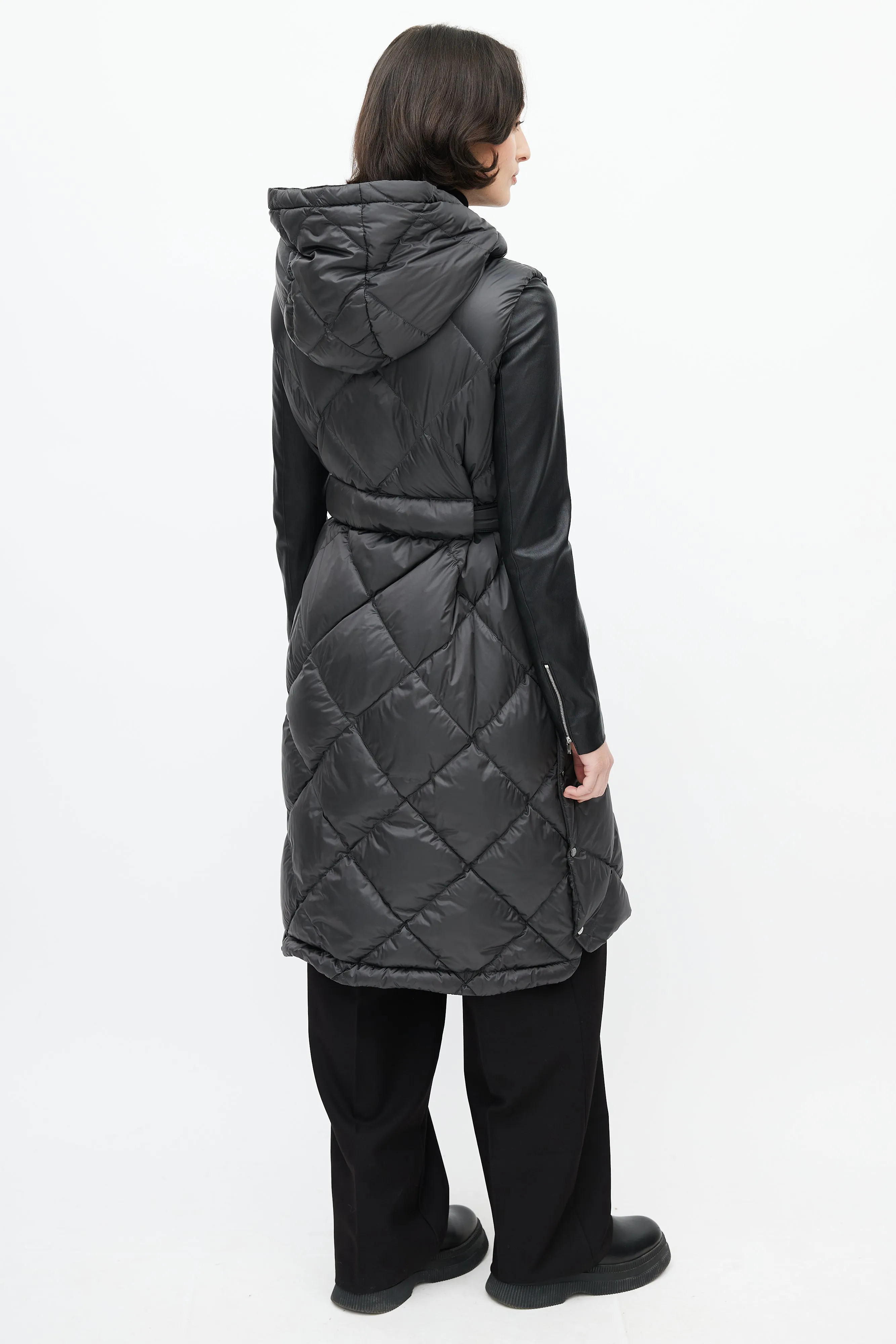 Black Hooded The Cube Tregil Quilted Gilet