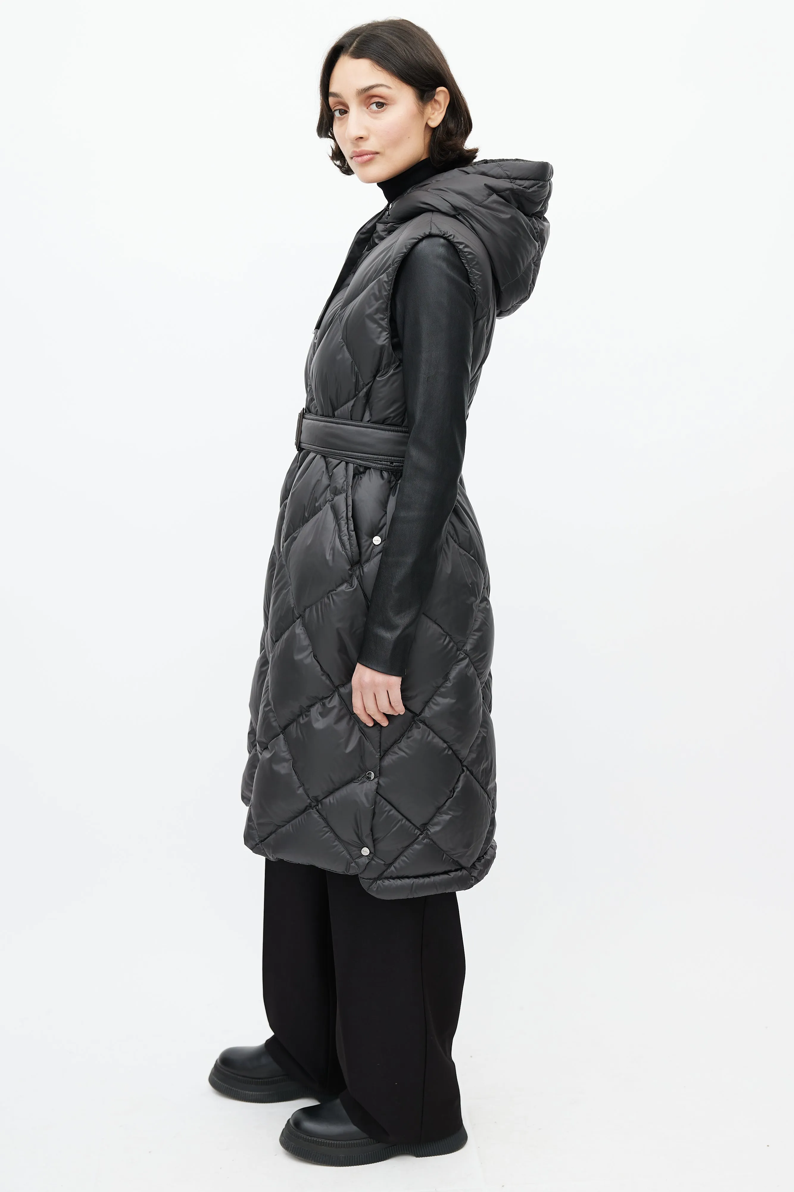 Black Hooded The Cube Tregil Quilted Gilet