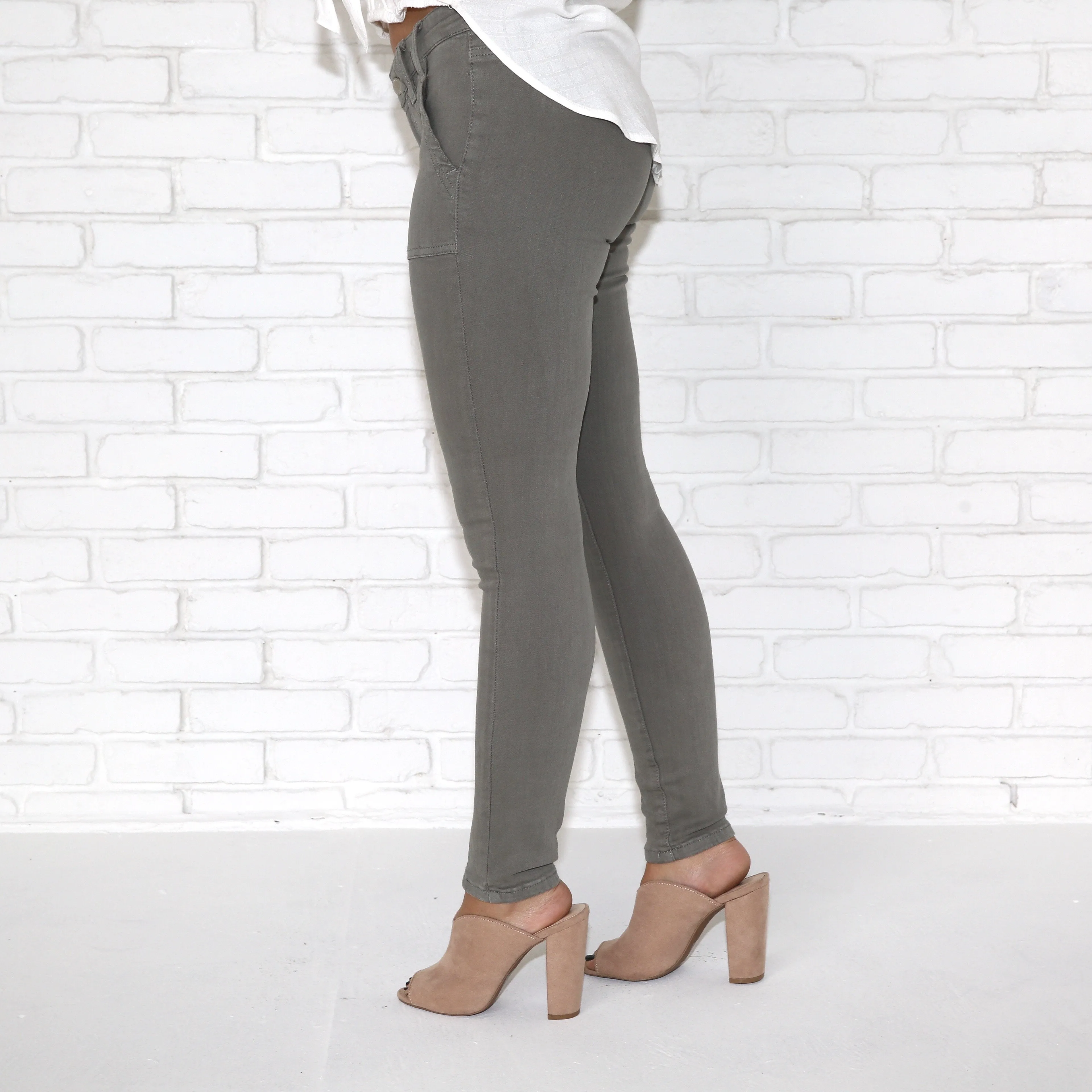 Cargo Skinny Pants In Pale Olive