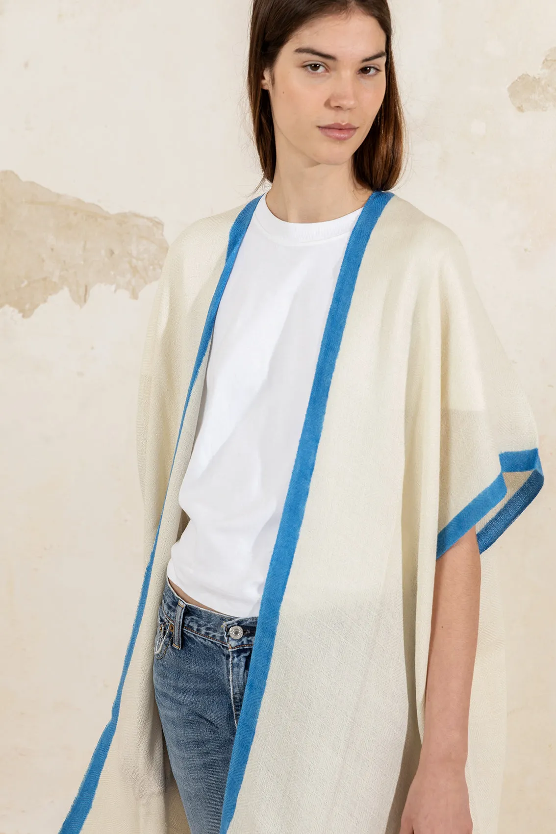 Fine Tunic Bia, Bord Bleu