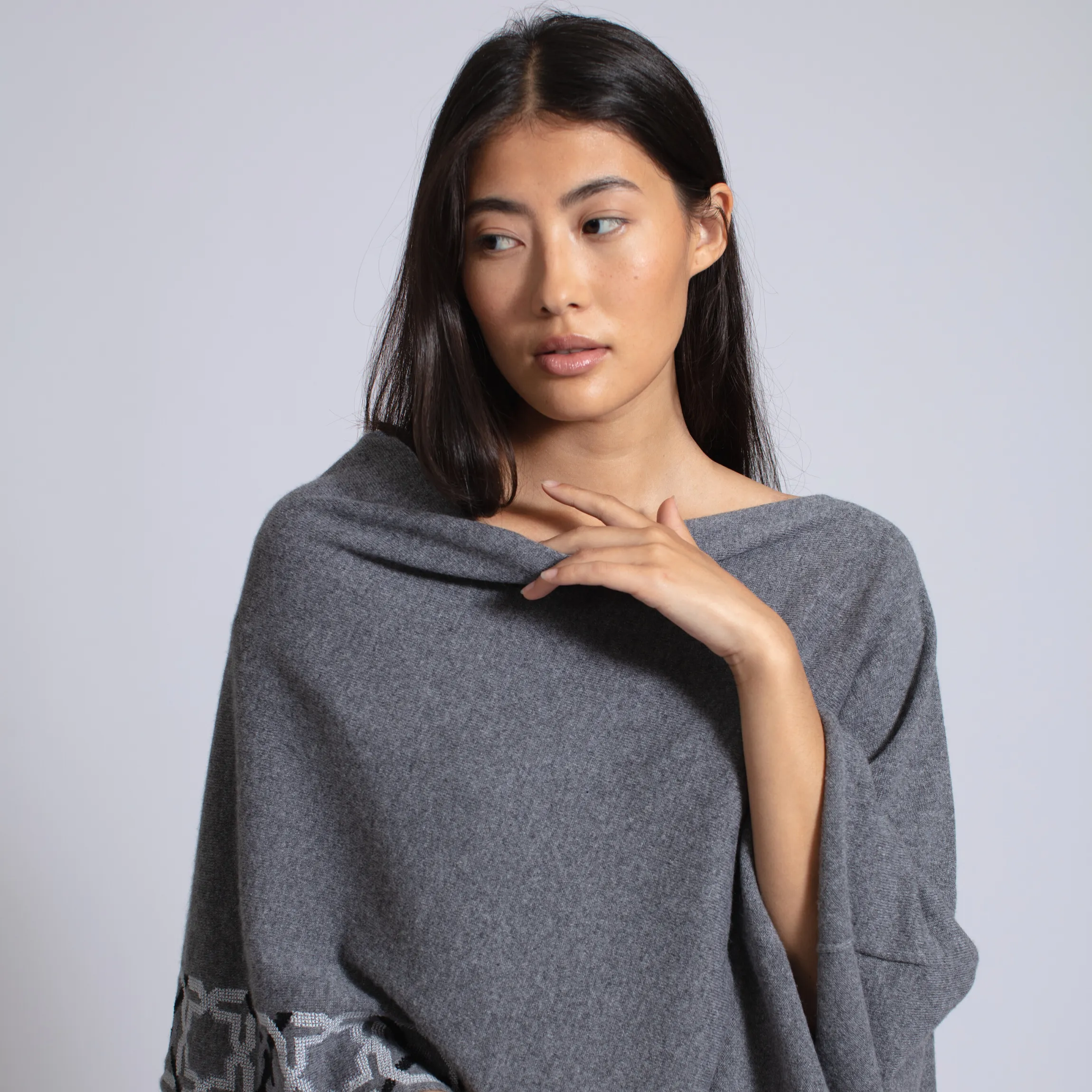 GRAY CASHMERE PONCHO