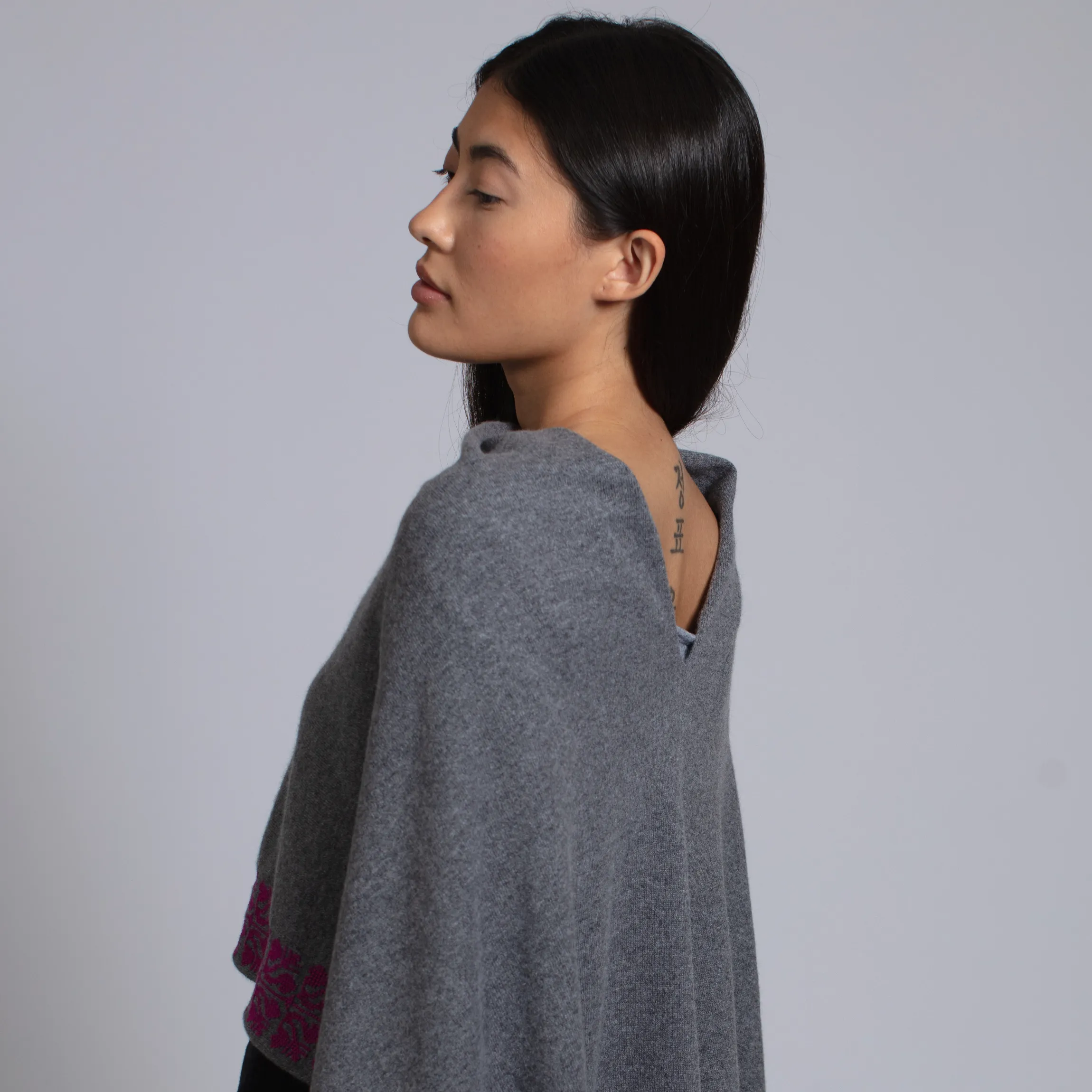 GRAY CASHMERE PONCHO