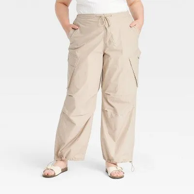 New - Women's Mid-Rise Straight Leg Cargo Pants - Universal Thread