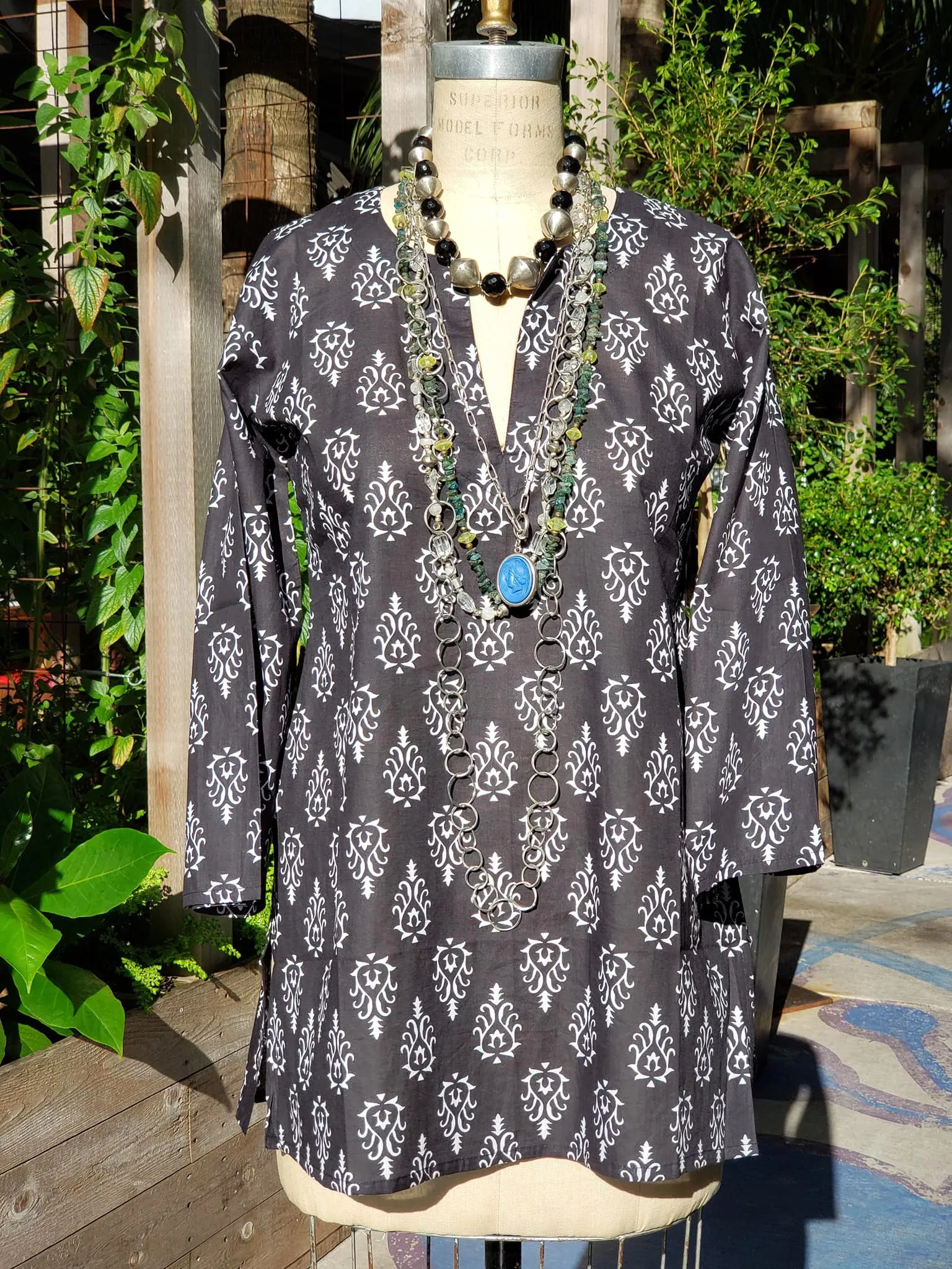 Raja Cotton Tunic Arabia Black