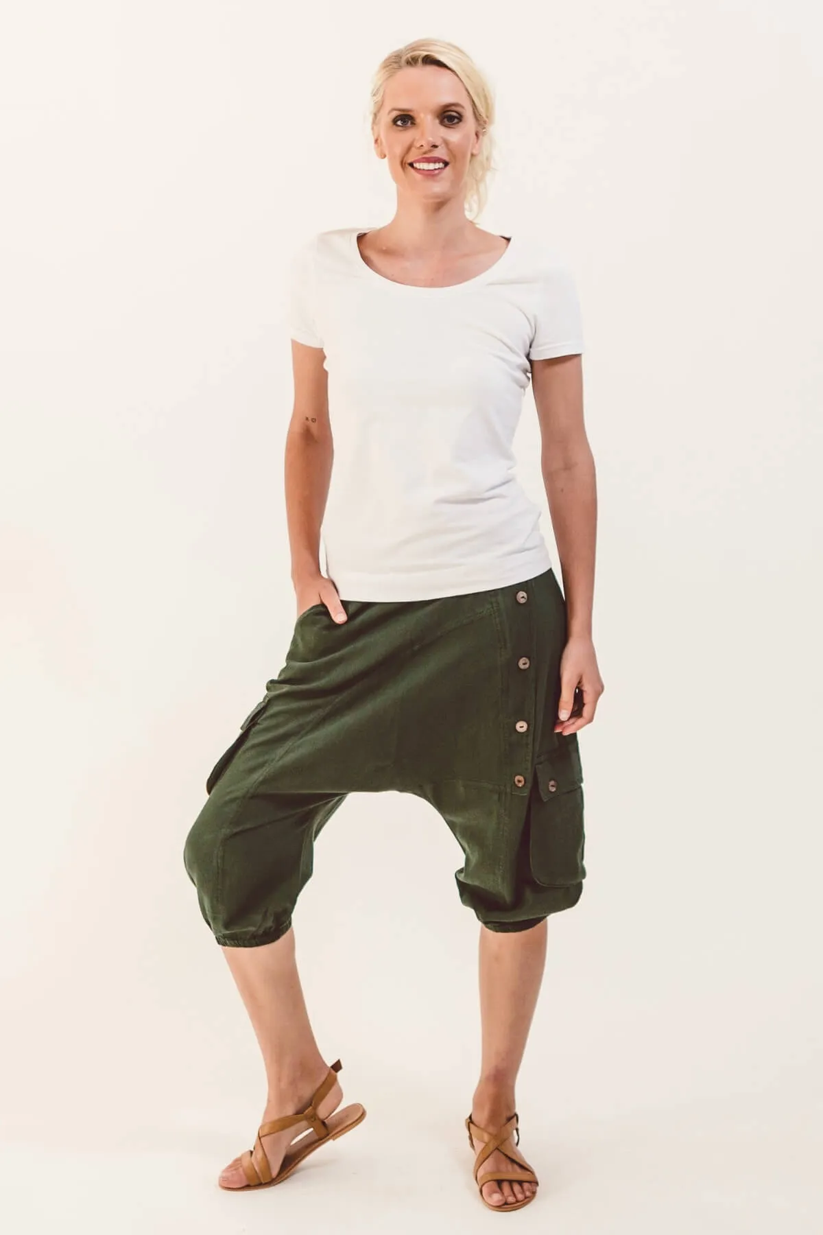 Short Drop Crotch Pants - Green