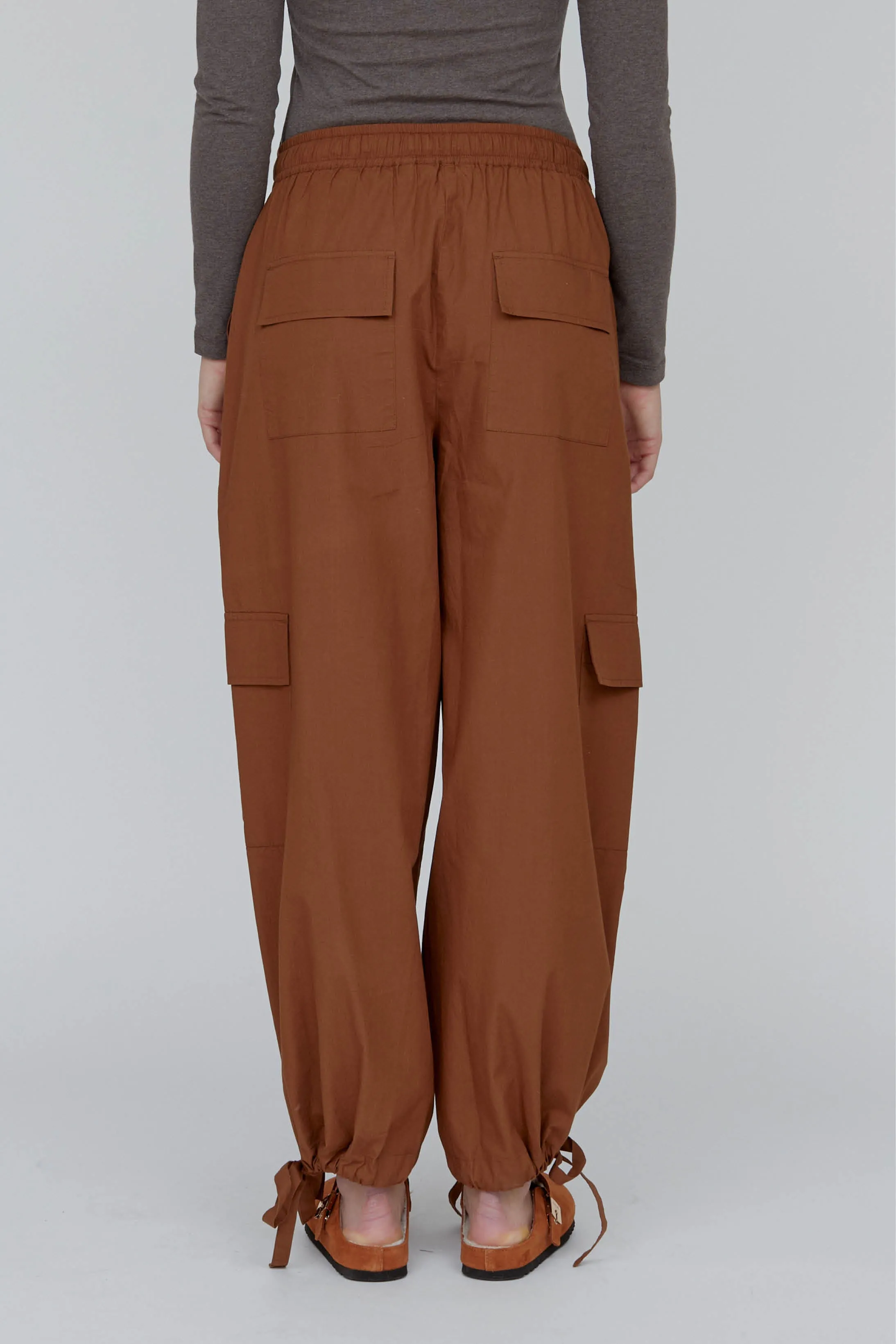 Tilde Loose Cargo Pants - Emperador