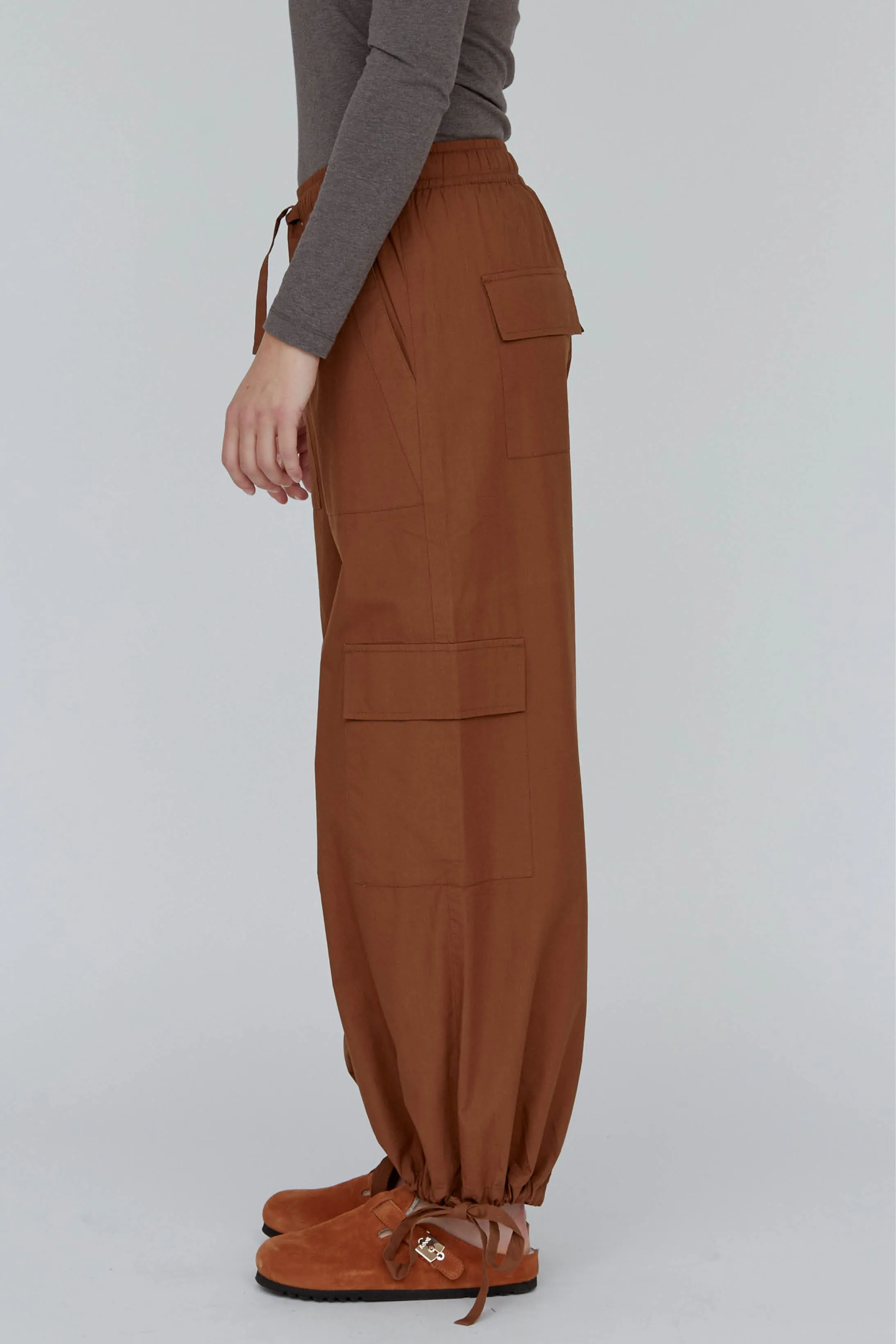 Tilde Loose Cargo Pants - Emperador