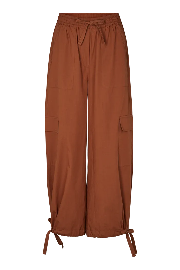 Tilde Loose Cargo Pants - Emperador